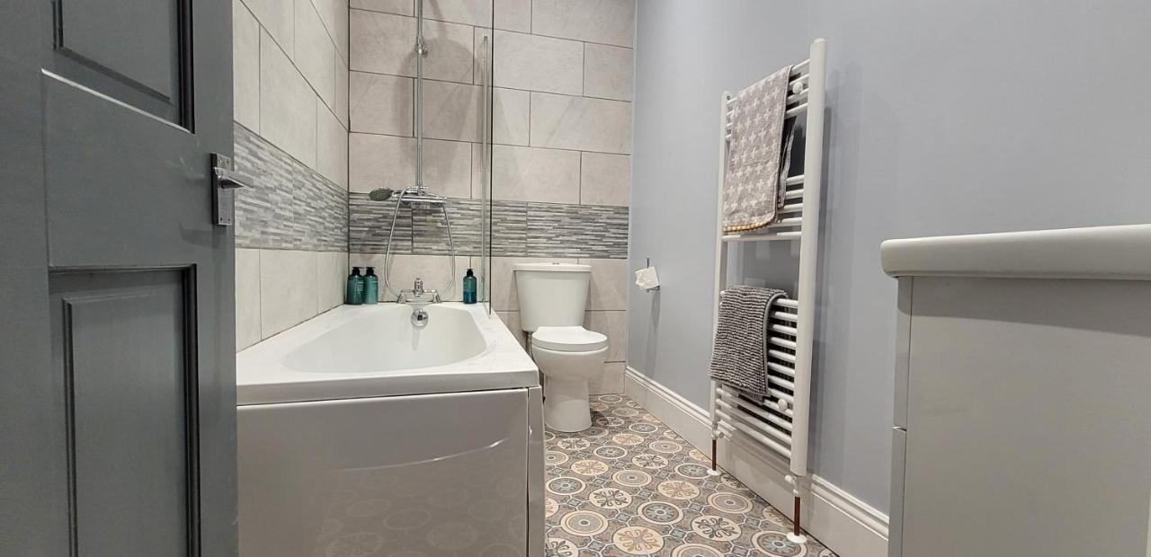 Sutherland St - 2 Bed Home With Free Parking Γιορκ Εξωτερικό φωτογραφία